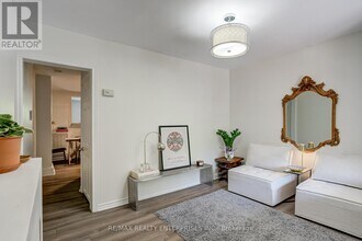 42 Roslin Ave in Toronto, ON - Building Photo - Building Photo