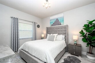 3323 Olympic Dr in Naples, FL - Building Photo - Building Photo