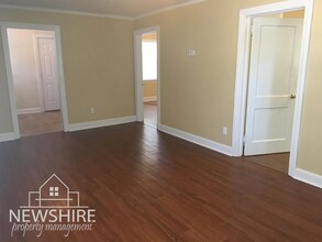 24 Prancer Ave in Greenville, SC - Foto de edificio - Building Photo