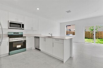 12168 SW 268th St in Homestead, FL - Building Photo - Building Photo