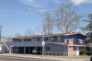 213 E Central Ave Apartments