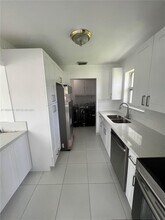 1600 SW 71st Ct in Miami, FL - Building Photo - Building Photo