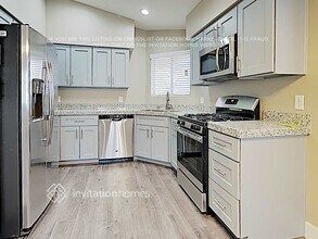 1248 Pacific Terrace Dr in Las Vegas, NV - Foto de edificio - Building Photo