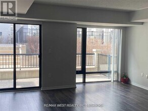 130 Widdicombe Hill Blvd in Toronto, ON - Building Photo - Building Photo