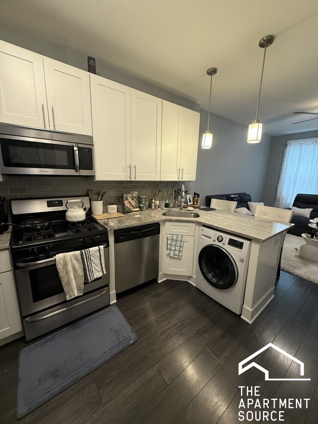 1433 N Cleaver St, Unit 1 in Chicago, IL - Building Photo - Building Photo