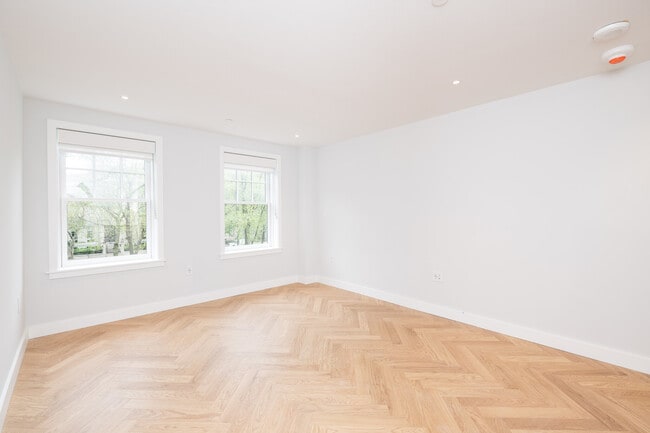 12 Commonwealth Ave, Unit 208 in Boston, MA - Building Photo - Building Photo