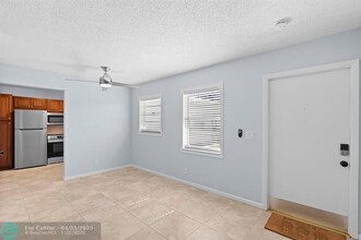 1127 S Federal Hwy in Lake Worth Beach, FL - Building Photo - Building Photo