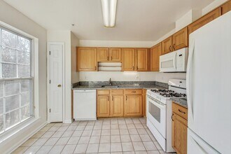 12000 Amber Ridge Cir in Germantown, MD - Building Photo - Building Photo