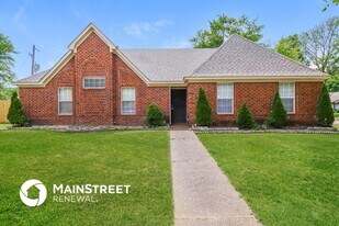 4515 Kings Grant Dr in Memphis, TN - Building Photo