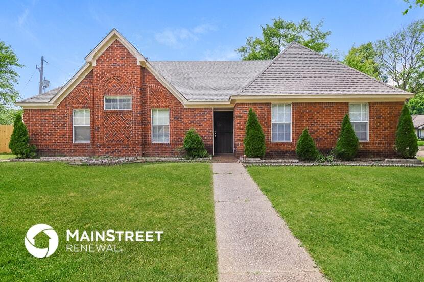 4515 Kings Grant Dr in Memphis, TN - Building Photo