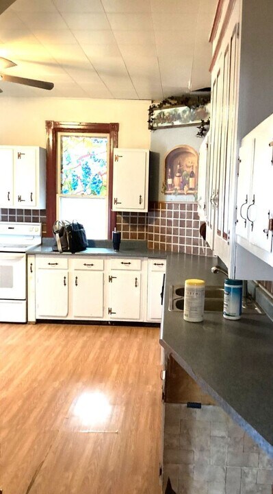 5-7 W North St in Waynesboro, PA - Building Photo