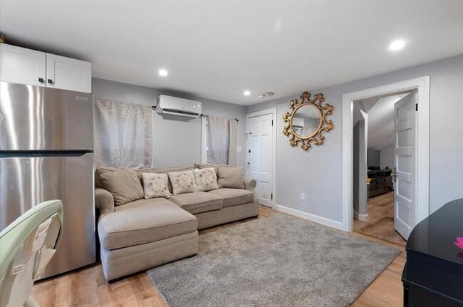 19 Highland Ter, Unit 2 in Worcester, MA - Foto de edificio - Building Photo