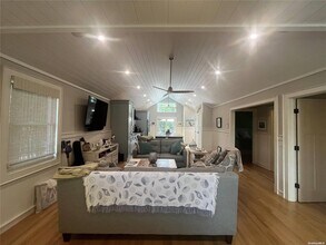 985 Surf View Walk in Islip, NY - Building Photo - Building Photo