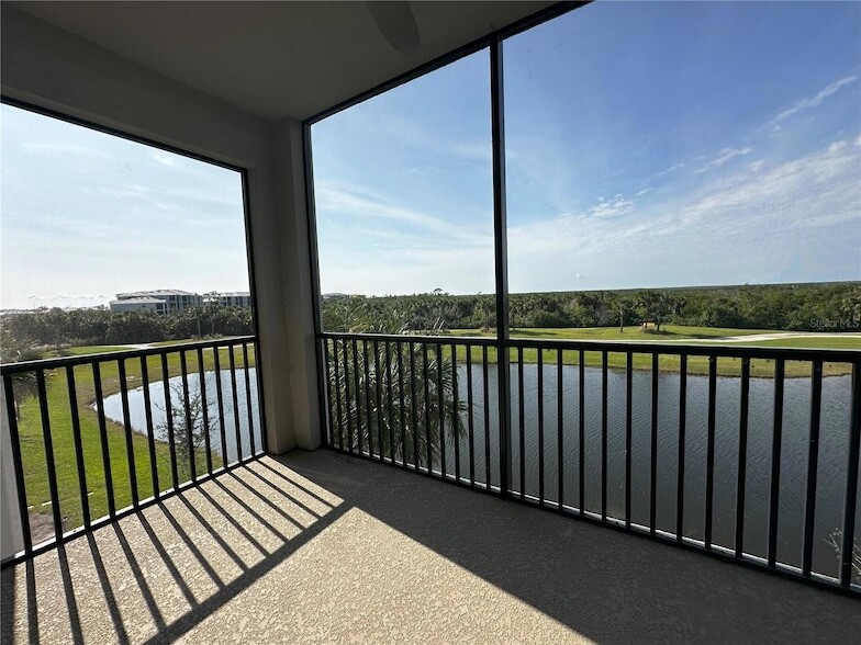 14081 Heritage Landing Blvd, Unit 233 in Punta Gorda, FL - Building Photo