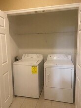 8660 Buccilli Dr in Orlando, FL - Building Photo - Building Photo
