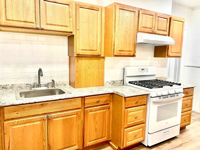 46 Prescott St in Jersey City, NJ - Building Photo - Building Photo