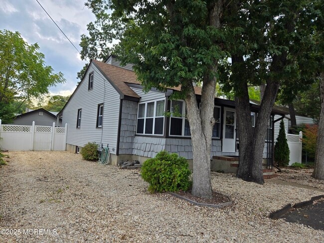 40 Red Wing Ave in Brick, NJ - Building Photo - Building Photo