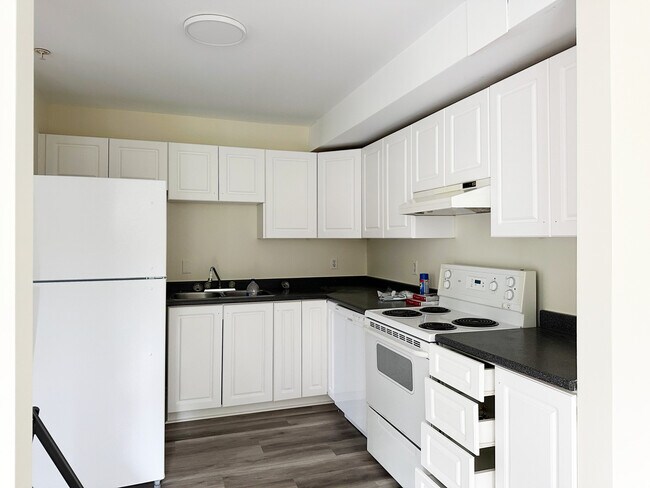 Parkland Manor in Halifax, NS - Building Photo - Building Photo