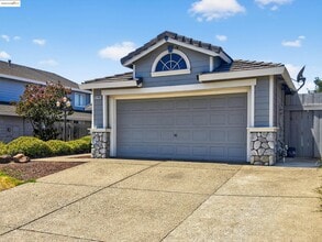 5140 Homestead Way in Antioch, CA - Building Photo - Building Photo