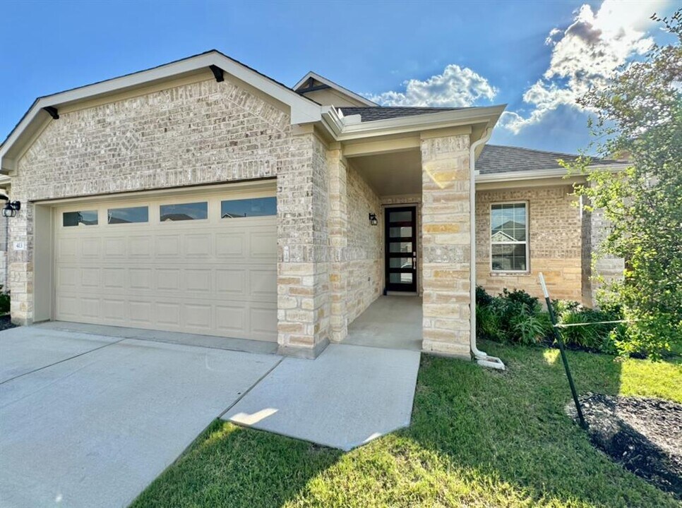 413 Black Sheep Cv in Leander, TX - Foto de edificio