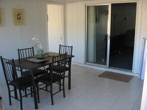 20205 Henry Rd in Desert Hot Springs, CA - Foto de edificio - Building Photo