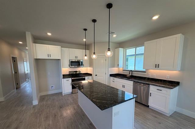 5709 Barkridge Dr in Granbury, TX - Building Photo - Building Photo