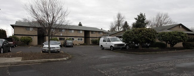 Bridge Creek Apartments in Vancouver, WA - Building Photo - Building Photo