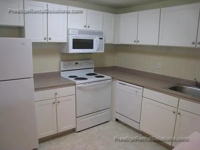 245 Main St, Unit 64 in Watertown, MA - Building Photo - Building Photo