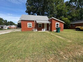 801 Hurricane St in Franklin, IN - Building Photo