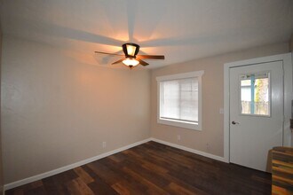 701 Weber Ave in Brownsville, OR - Building Photo - Building Photo