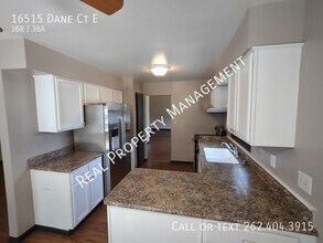 16515 Dane Ct E in Brookfield, WI - Building Photo - Building Photo