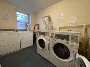 39 Commonwealth Ave, Unit 12 in Chestnut Hill, MA - Building Photo - Building Photo