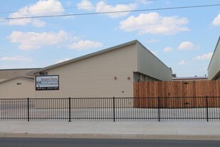 Depot Flats in San Angelo, TX - Building Photo