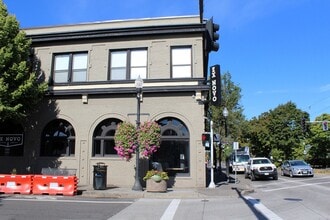 12610 SW Farmington Rd, Unit 14 in Beaverton, OR - Building Photo - Building Photo