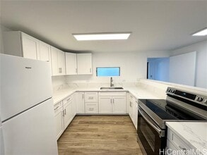 3228 Monsarrat Ave in Honolulu, HI - Building Photo - Building Photo