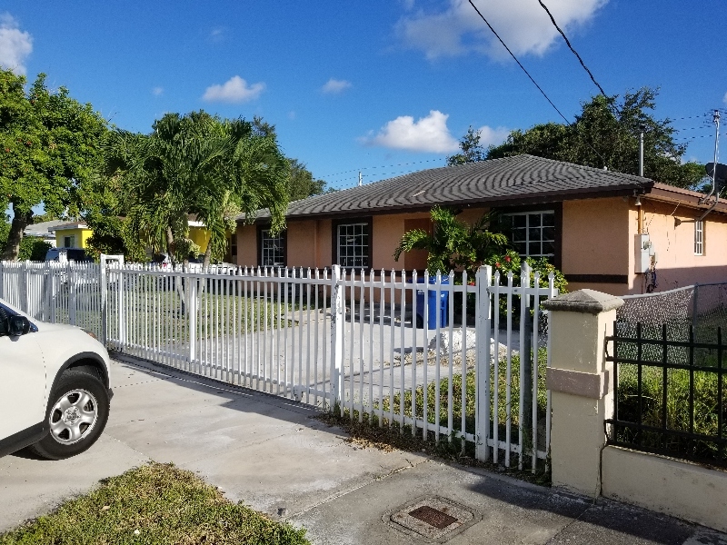 1262 NW 71st Terrace in Miami, FL - Building Photo