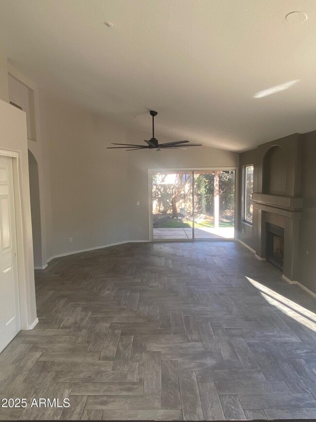 9484 E Hillery Way in Scottsdale, AZ - Building Photo - Building Photo