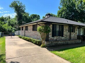 2730 King Cole Dr in Dallas, TX - Building Photo - Building Photo