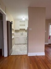 1911 W 38th St in Austin, TX - Building Photo - Building Photo