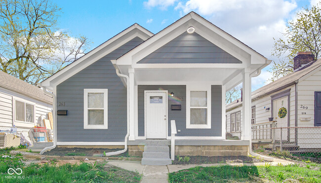 property at 263 S Dearborn St