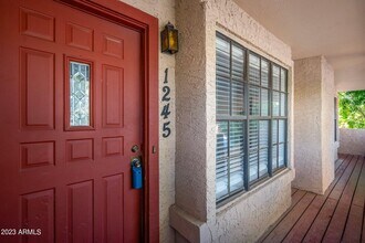 4901 E Kelton Ln-Unit -1245 in Scottsdale, AZ - Building Photo - Building Photo