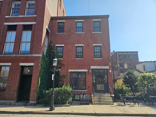 property at 192-194 Middle St
