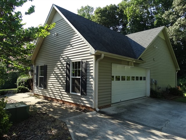 3913 Gracemont Dr in Winston-Salem, NC - Building Photo - Building Photo