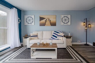 139 Cora Ave, Unit SI ID1374790P in Fox Lake, IL - Foto de edificio - Building Photo