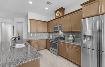 2211 Via Calderia in Palm Desert, CA - Building Photo - Building Photo