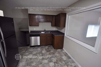 1694 Clifford St in Glendale Heights, IL - Building Photo - Building Photo