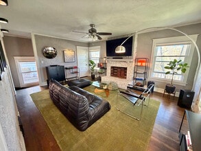 3836 Wyandotte St in Kansas City, MO - Building Photo - Building Photo