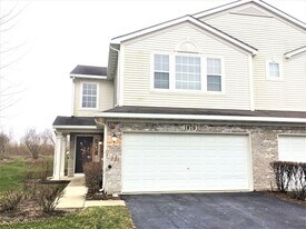 1878 Candlelight Cir in Montgomery, IL - Building Photo