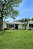 407 Sparkman Ave in Duluth, MN - Building Photo