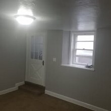205 3rd Ave SE in Valley City, ND - Building Photo - Building Photo